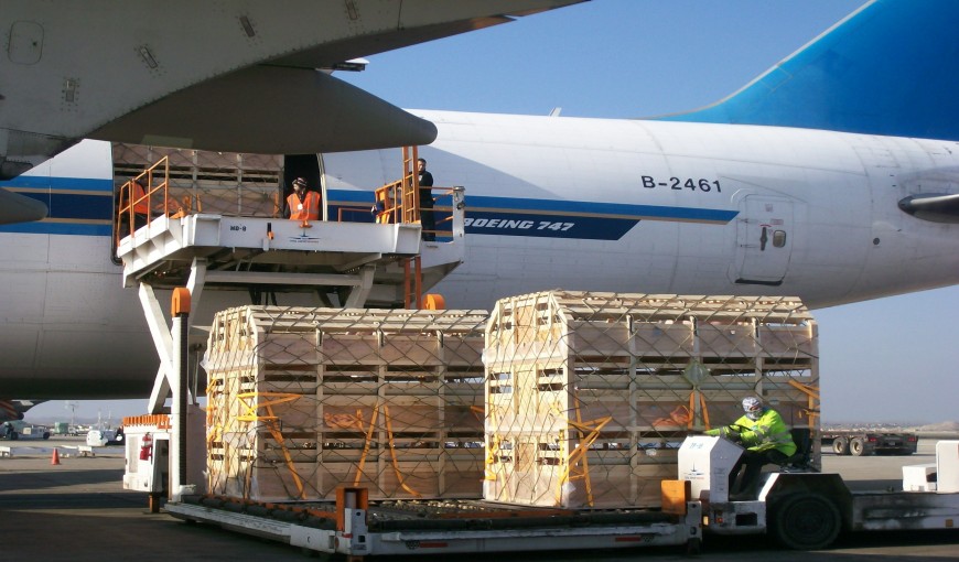 新建到加拿大空运公司